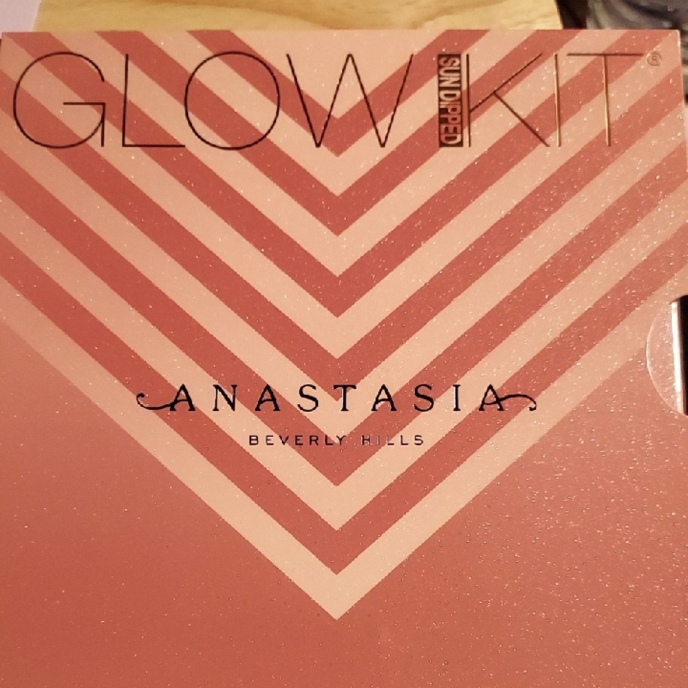 Anastasia Beverly Hills Glow Kit - Radiant Rose